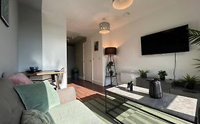 Gem-Living Modern Comfort In Kelham Island
